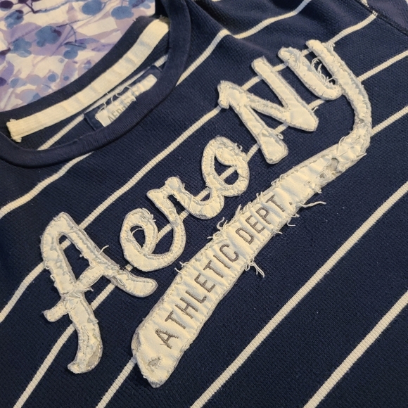 Distressed Long Sleeve Aero NY - Picture 2 of 4